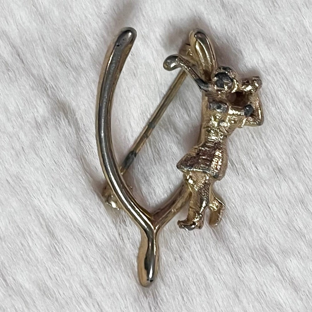 🔮 5/$25 Vintage Wishbone Golfing Woman Golf Pin